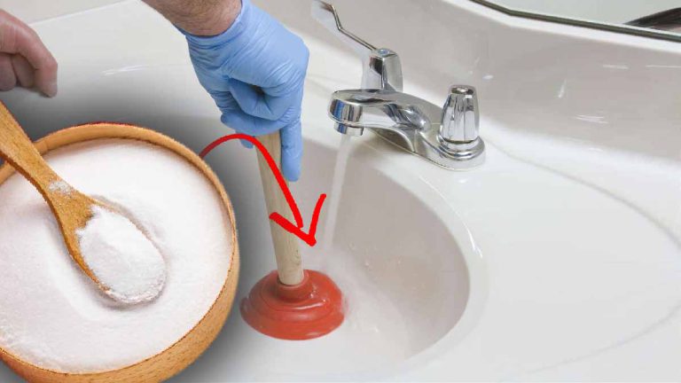 Voici comment déboucher votre évier avec du bicarbonate de soude
