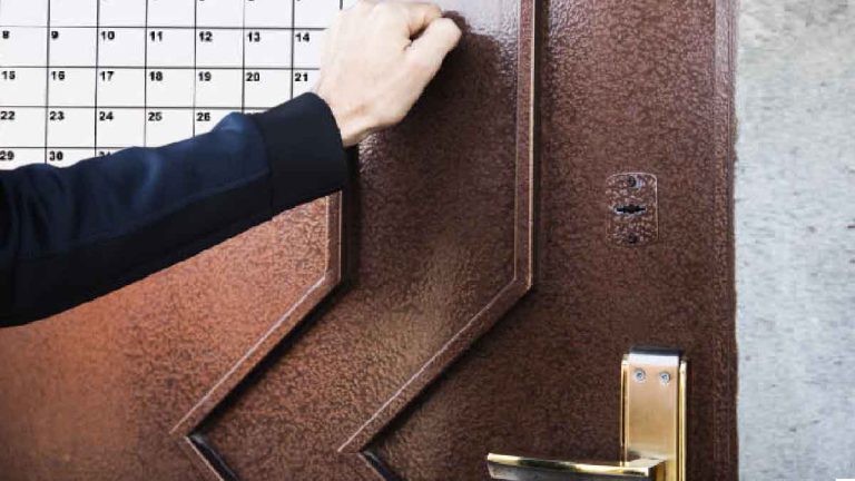 Arnaque aux calendriers : faites très attention, des faux vendeurs peuvent venir toquer à votre porte !