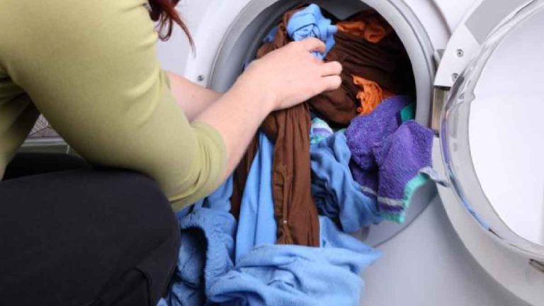 Machine à laver : ces erreurs de lavage que tout le monde fait !