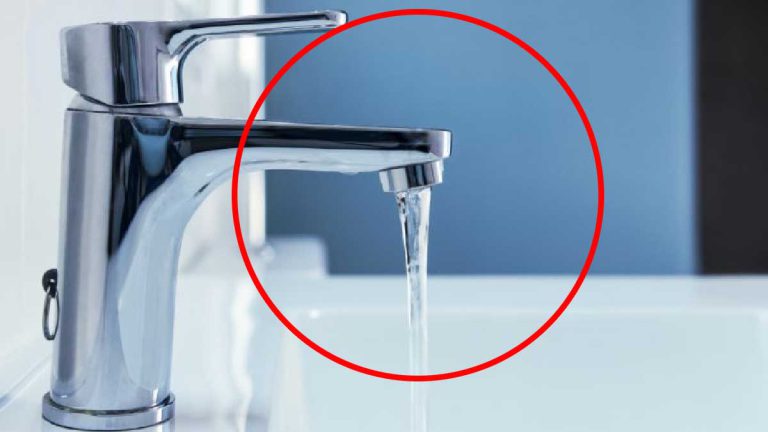 Problèmes de débits deau : voici comment vous pouvez améliorer la pression de vos robinets ou votre pommeau de douche, cest simple et efficace !