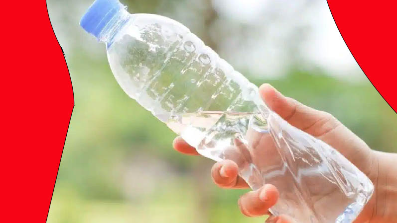 Santé : des microplastiques repérés dans la plupart des eaux minérales en  bouteille