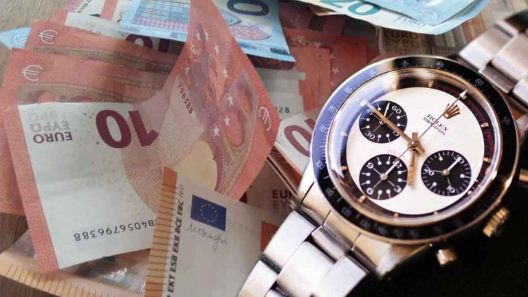 fraude-au-rsa-une-montre-de-luxe-rolex-et-37-000-euros-en-liquide-decouverts-chez-un-allocataire